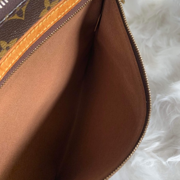 100% Authentic Louis Vuitton Pochette Bosphore Crossbody Bag - Picture 6 of 12